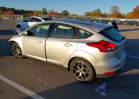2017 Ford Focus Sel z USA, uszkodzony, nr VIN 1FADP3M21HL266282